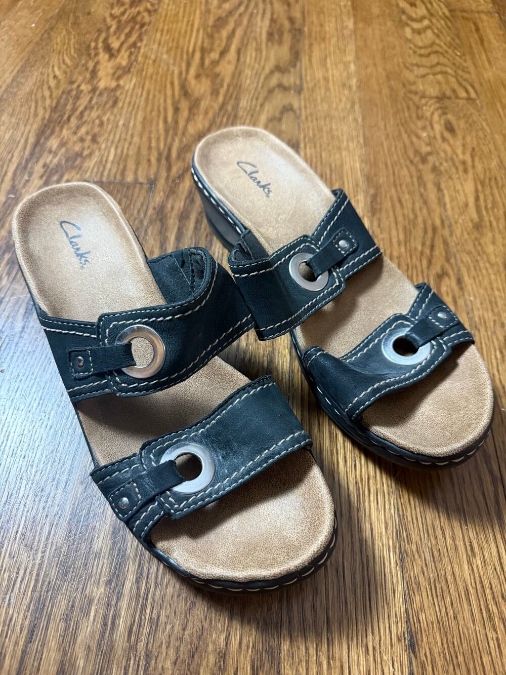 Clarks Women's Sandals Size 9